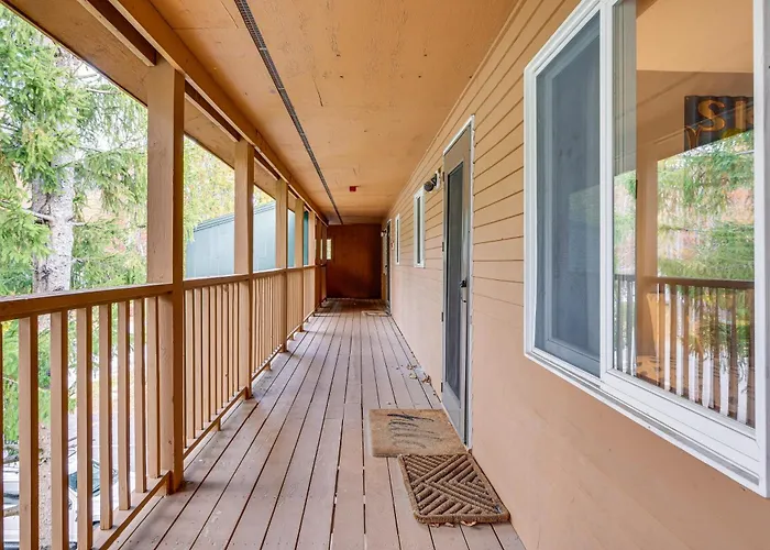 Lincoln Apartment With Balcony 2 Mi To Loon Mtn!