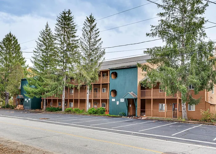 Lincoln Apartment With Balcony 2 Mi To Loon Mtn!