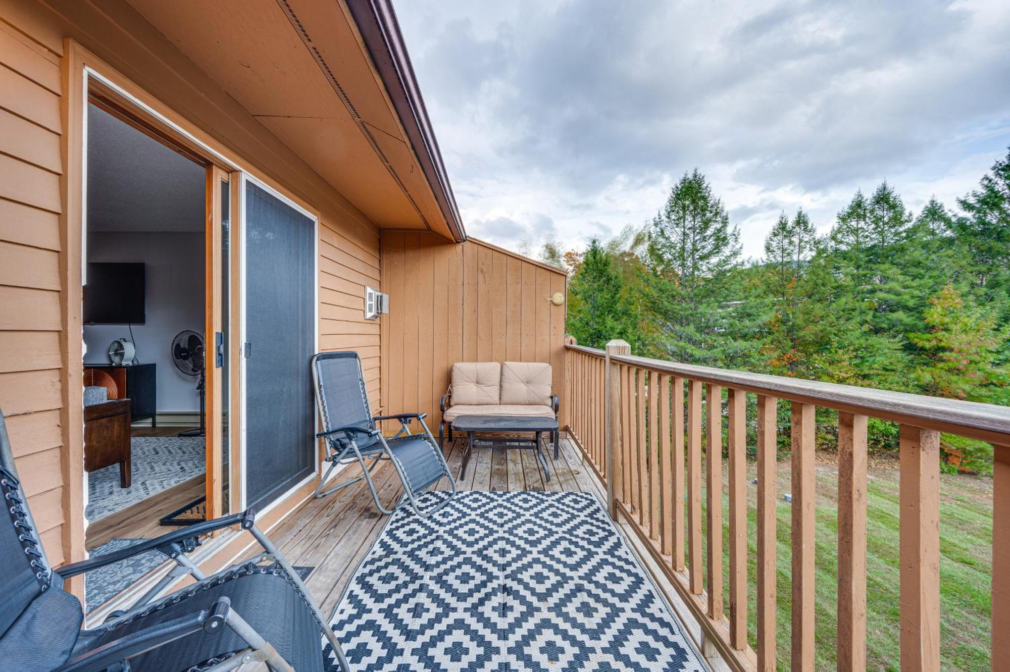 With Balcony 2 Mi To Loon Mtn! Apartment